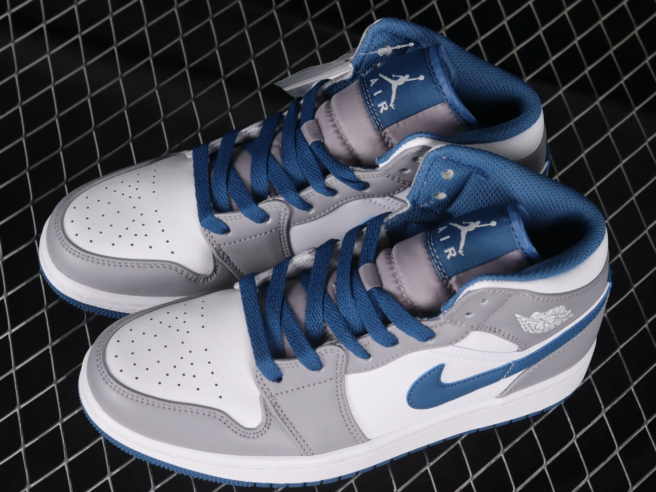All categories Air Jordan Jordan series basketball shoes Air Jordan 1 Mid Air Jordan 1 Mid "True Blue" AJ1 Joe 1 true blue mid-top basketball shoes DQ8423-014